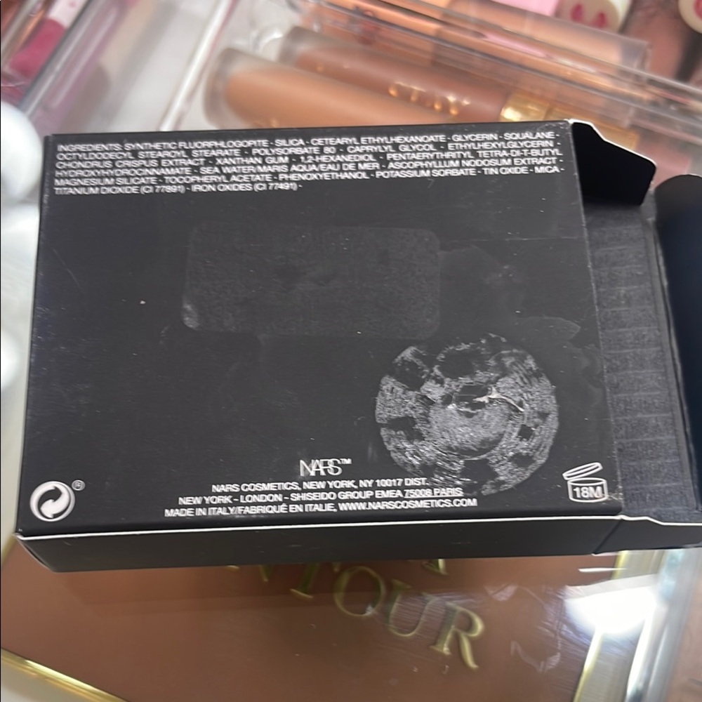NARS White Setting Powder Compact - Picture 2 of 4